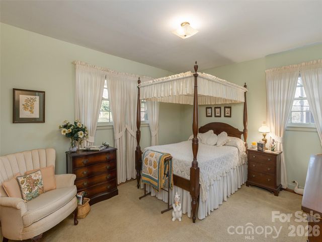 28 Westridge Drive, Asheville, NC 28803