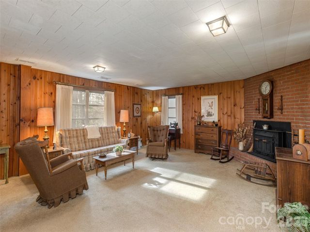 28 Westridge Drive, Asheville, NC 28803