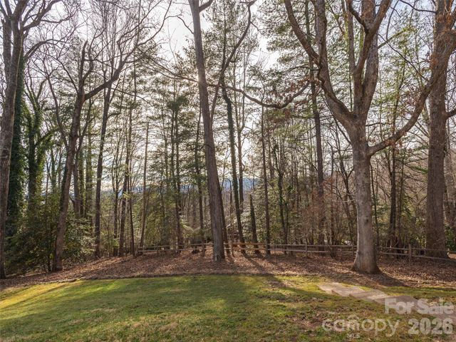 28 Westridge Drive, Asheville, NC 28803