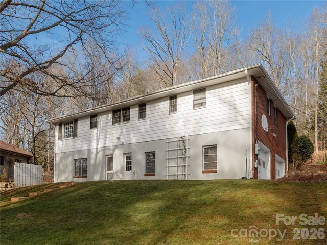 28 Westridge Drive, Asheville, NC 28803