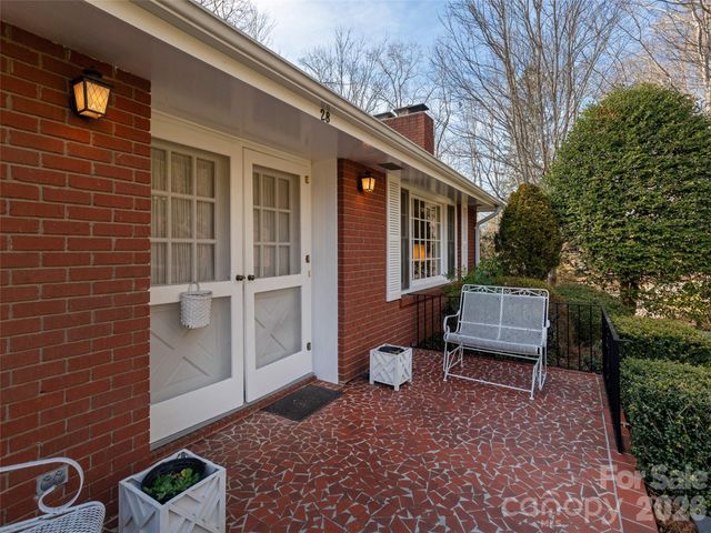 28 Westridge Drive, Asheville, NC 28803