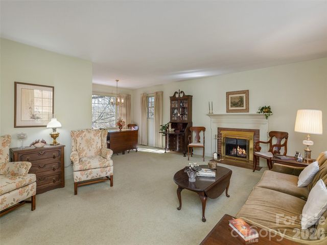 28 Westridge Drive, Asheville, NC 28803