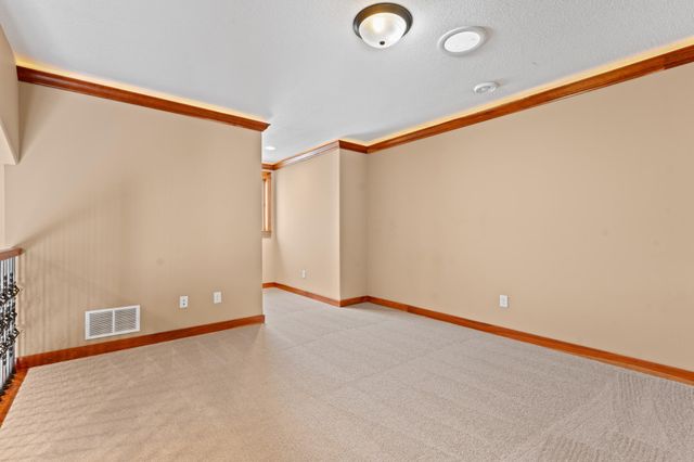 652 Shardlow Place NE, Byron, MN 55920