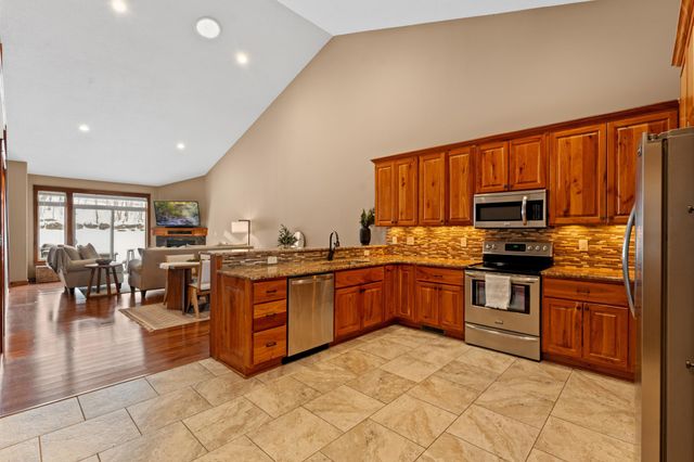 652 Shardlow Place NE, Byron, MN 55920