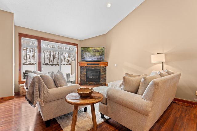 652 Shardlow Place NE, Byron, MN 55920