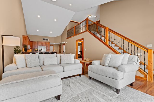 652 Shardlow Place NE, Byron, MN 55920