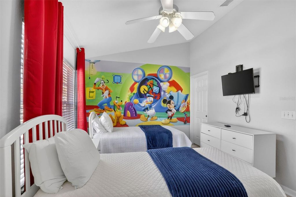 Image 21 of property listing at 2554 MANESHAW LANE, Kissimmee, FL 34747