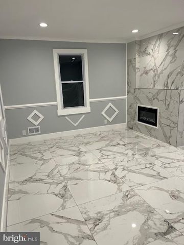 1000 W FRONT ST, Florence, NJ 08518
