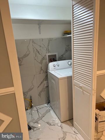 1000 W FRONT ST, Florence, NJ 08518