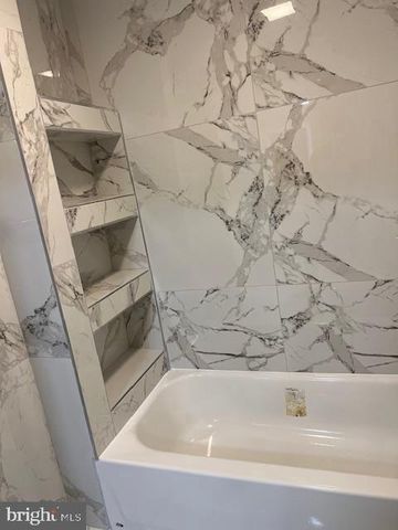 1000 W FRONT ST, Florence, NJ 08518