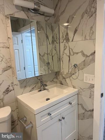 1000 W FRONT ST, Florence, NJ 08518