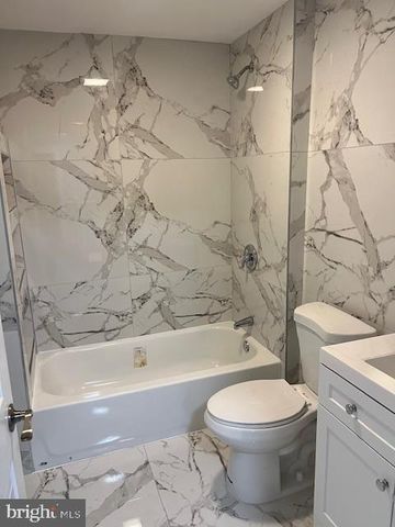 1000 W FRONT ST, Florence, NJ 08518