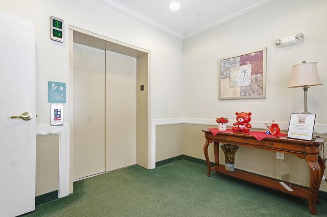 5 Sally Sweets Way Unit 110, Salem, NH 03079