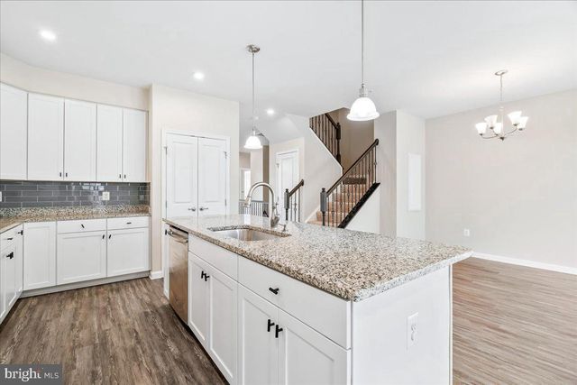 6026 FORUM SQ, Frederick, MD 21703