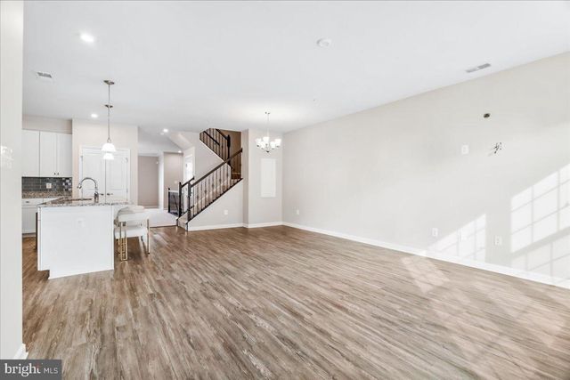 6026 FORUM SQ, Frederick, MD 21703