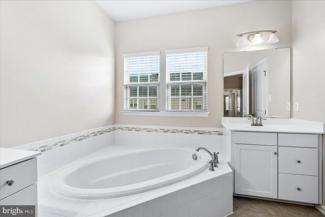 6026 FORUM SQ, Frederick, MD 21703