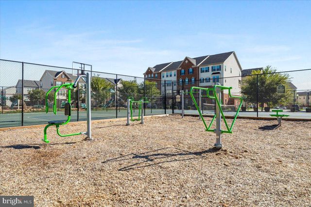 6026 FORUM SQ, Frederick, MD 21703