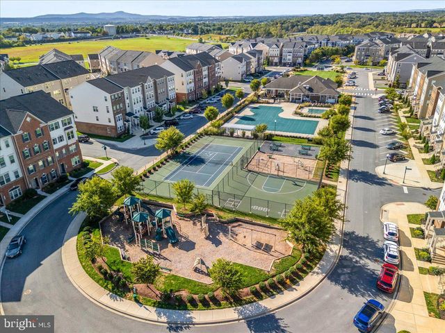 6026 FORUM SQ, Frederick, MD 21703