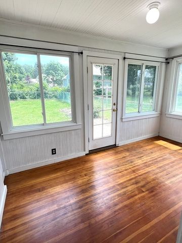 65 Franklin Rd, Longmeadow, MA 01106
