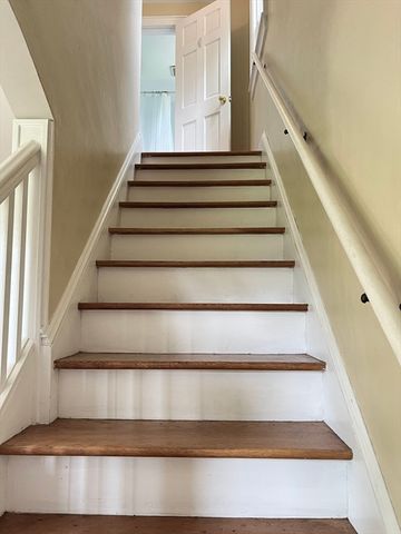 65 Franklin Rd, Longmeadow, MA 01106