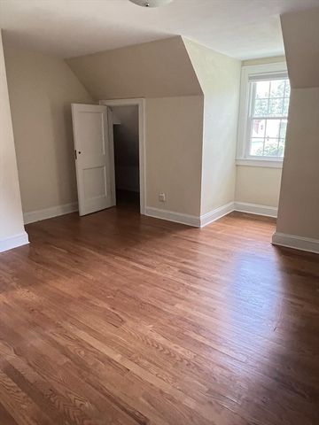 65 Franklin Rd, Longmeadow, MA 01106