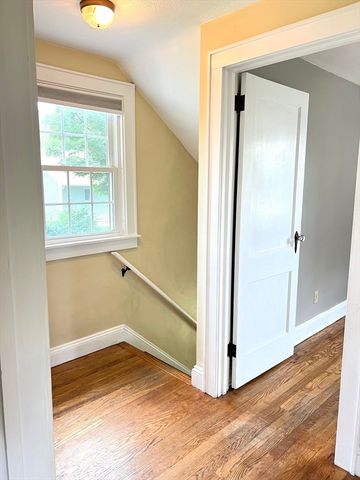 65 Franklin Rd, Longmeadow, MA 01106