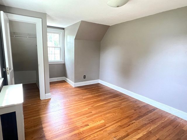 65 Franklin Rd, Longmeadow, MA 01106
