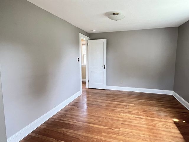 65 Franklin Rd, Longmeadow, MA 01106