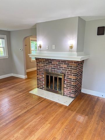 65 Franklin Rd, Longmeadow, MA 01106