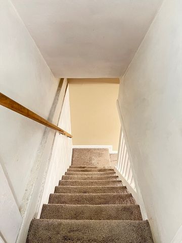65 Franklin Rd, Longmeadow, MA 01106