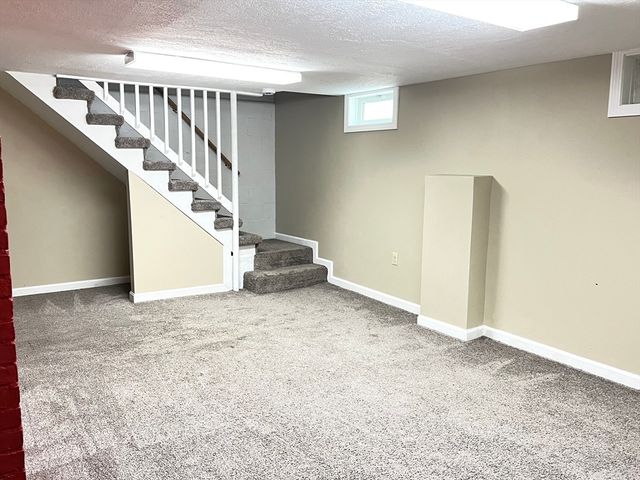 65 Franklin Rd, Longmeadow, MA 01106
