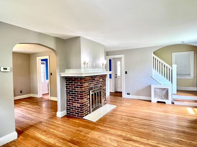 65 Franklin Rd, Longmeadow, MA 01106