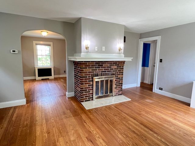 65 Franklin Rd, Longmeadow, MA 01106