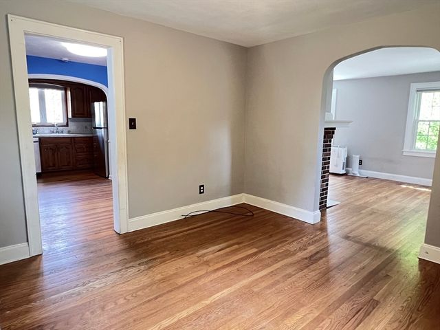 65 Franklin Rd, Longmeadow, MA 01106