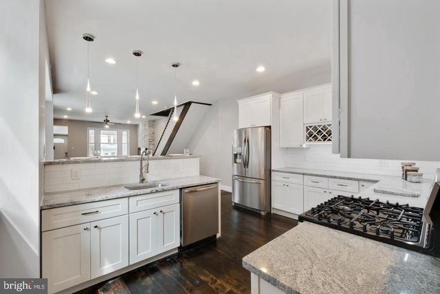 5445 RIDGE AVE, Philadelphia, PA 19128