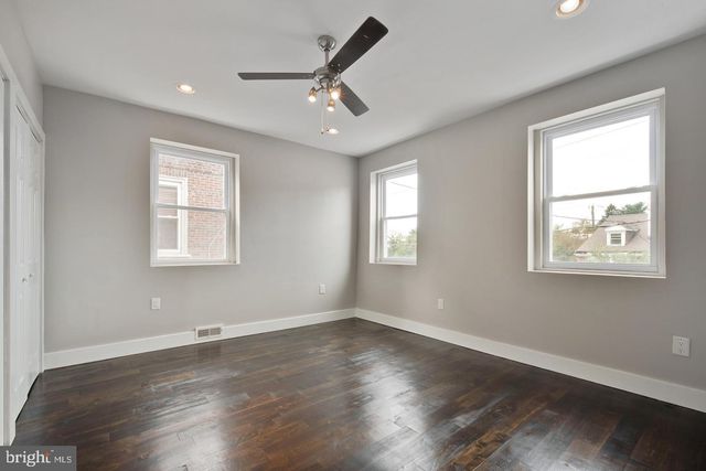 5445 RIDGE AVE, Philadelphia, PA 19128