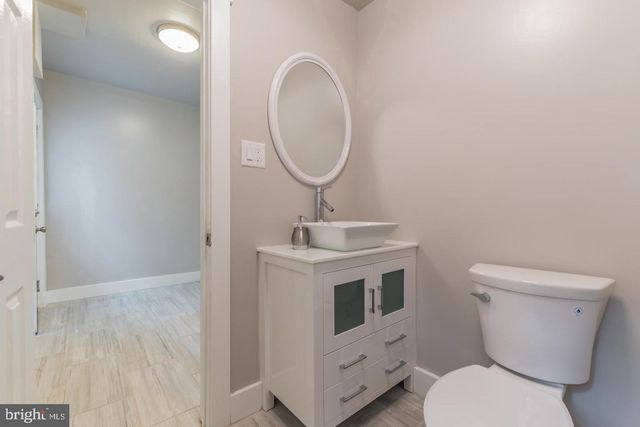 5445 RIDGE AVE, Philadelphia, PA 19128