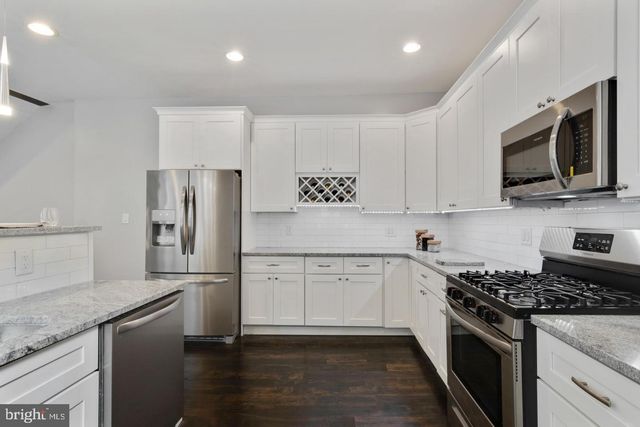 5445 RIDGE AVE, Philadelphia, PA 19128