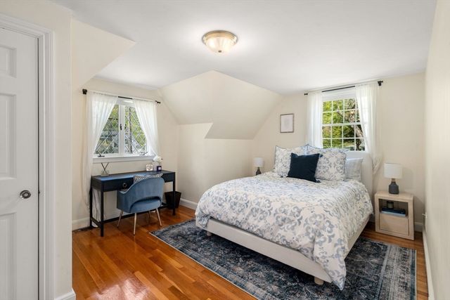 14 Standish Rd, Wellesley, MA 02481