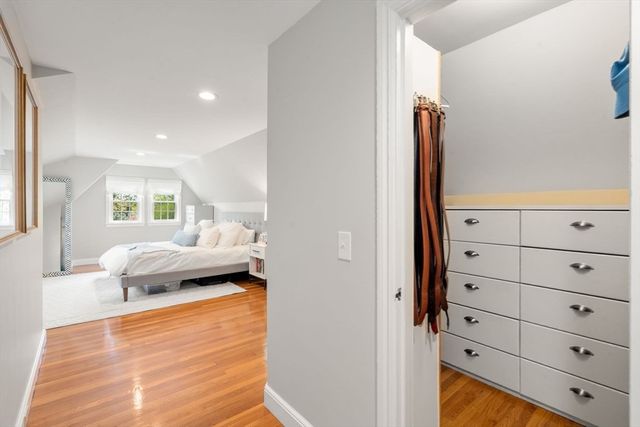 14 Standish Rd, Wellesley, MA 02481