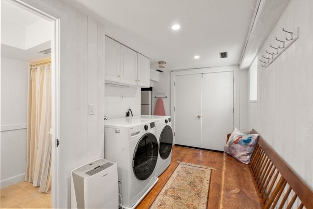 14 Standish Rd, Wellesley, MA 02481