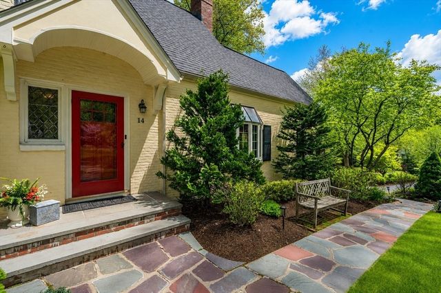 14 Standish Rd, Wellesley, MA 02481