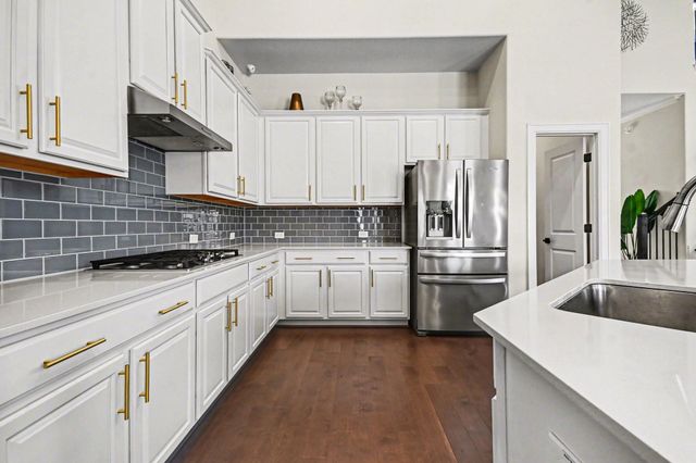 9214 Secretariat Lane, Mont Belvieu, TX 77523