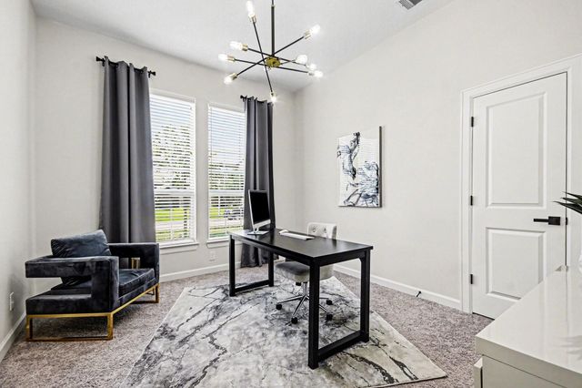 9214 Secretariat Lane, Mont Belvieu, TX 77523