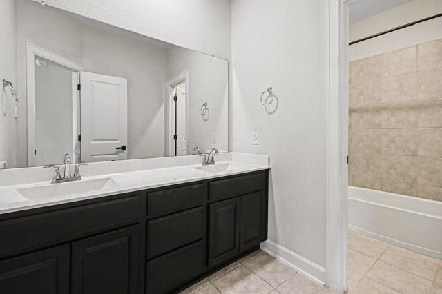 9214 Secretariat Lane, Mont Belvieu, TX 77523