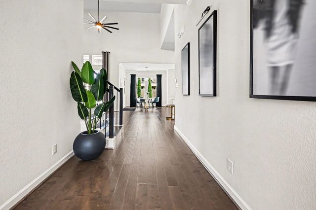 9214 Secretariat Lane, Mont Belvieu, TX 77523