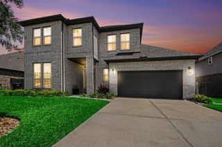 9214 Secretariat Lane, Mont Belvieu, TX 77523