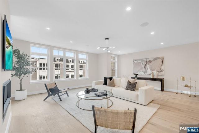 188 Broadway 1, Woodcliff Lake, NJ 07677