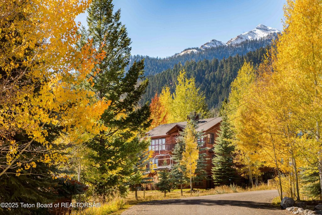 3723 W MICHAEL Drive, 13, Teton Village, WY 83025