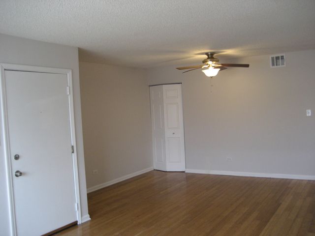 1424 CAROL Court 3A, Palatine, IL 60074